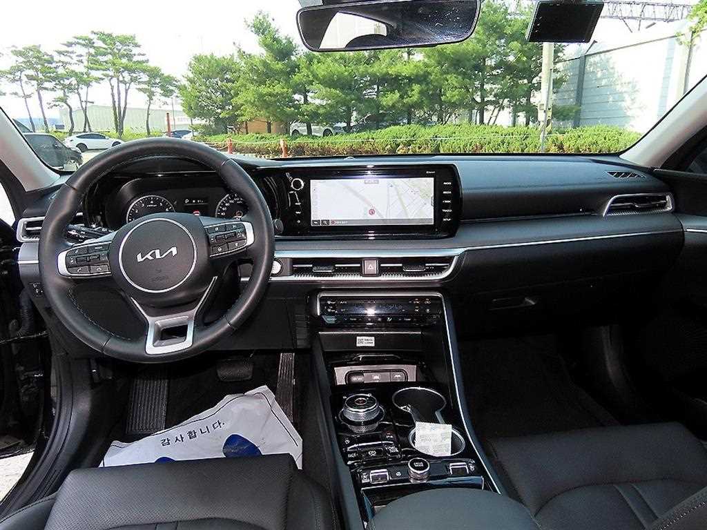 Kia K5 — photo 07