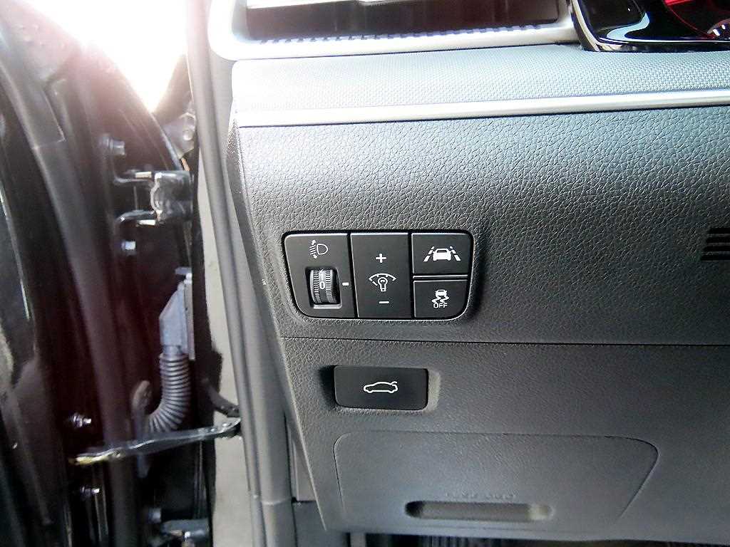 Kia K5 — photo 12