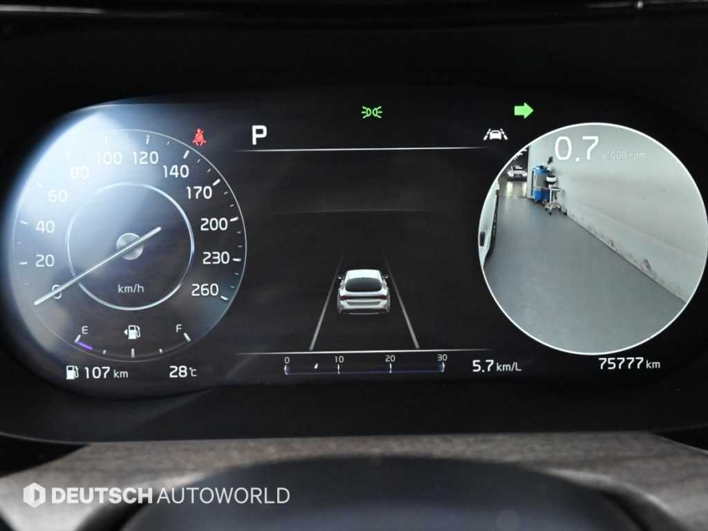 Kia K5 — photo 08