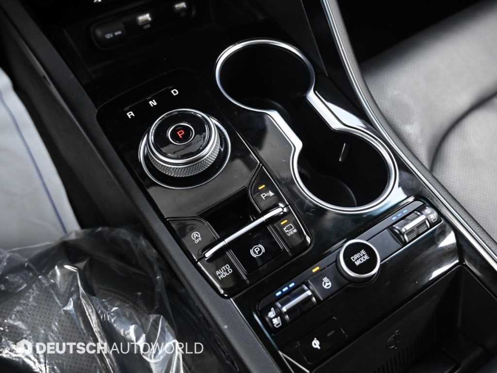 Kia K5 — photo 09