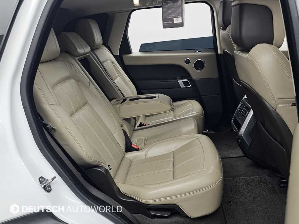 Land Rover Range Rover Sport — photo 12