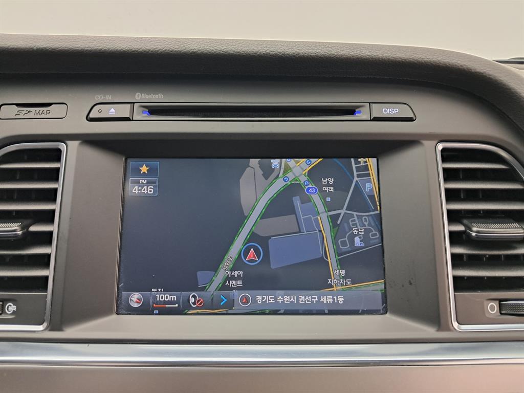 Hyundai Sonata — photo 09
