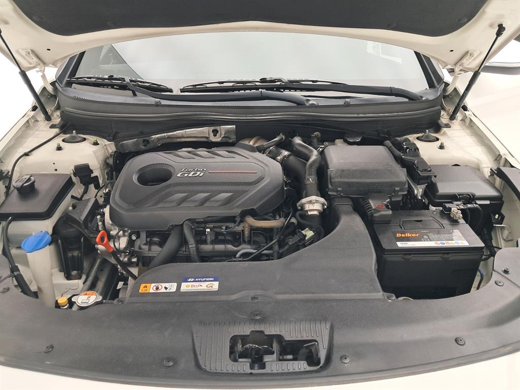Hyundai Sonata — photo 19