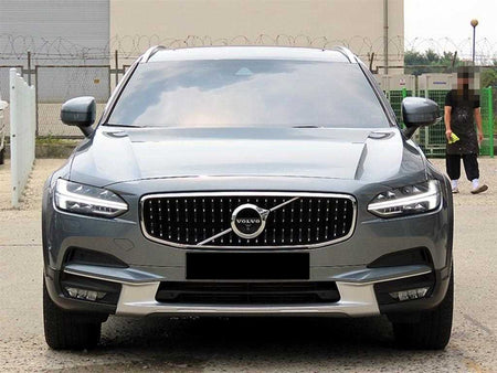 Volvo V90 — photo 01