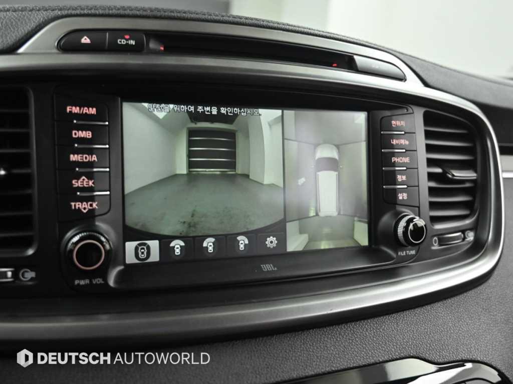 Kia Sorento — photo 15