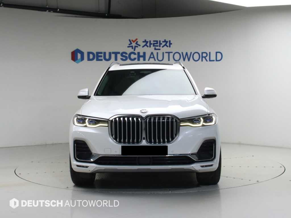 BMW X7 — photo 03