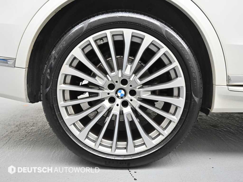 BMW X7 — photo 05
