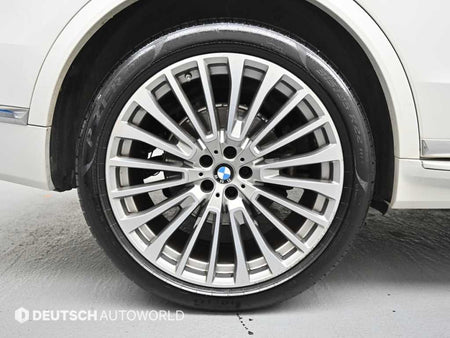 BMW X7 — photo 05