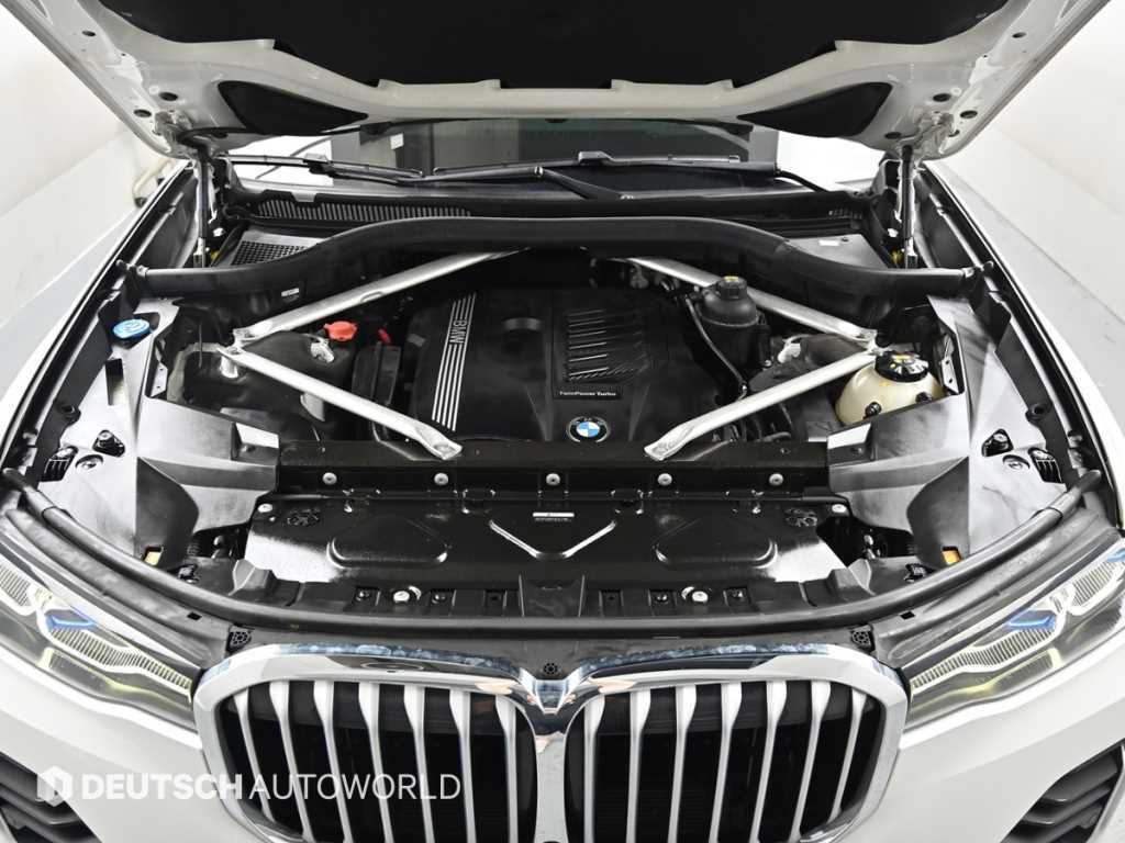 BMW X7 — photo 06