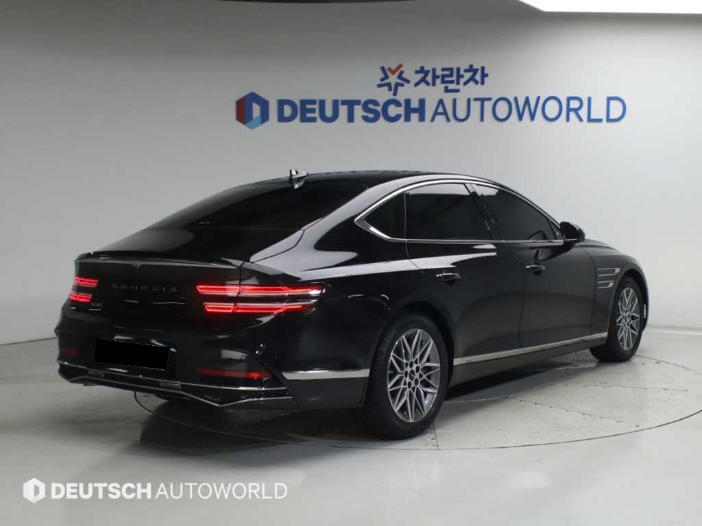 Genesis G80 — photo 02