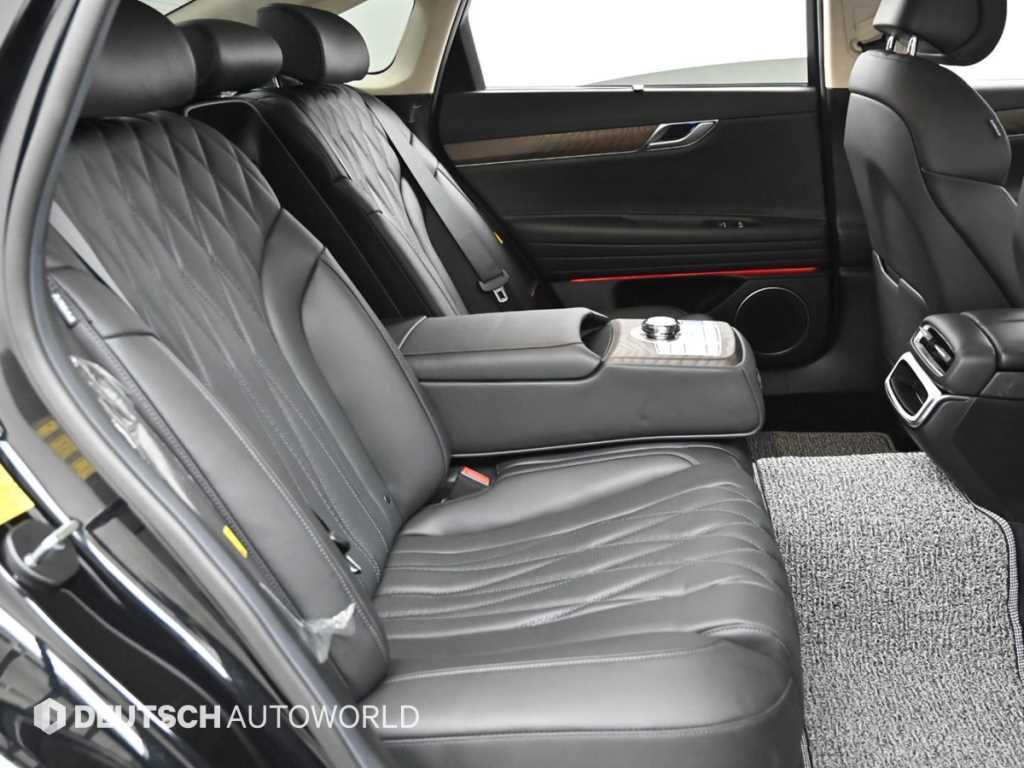 Genesis G80 — photo 12
