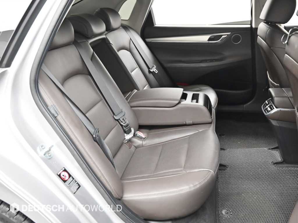 Hyundai Grandeur — photo 12