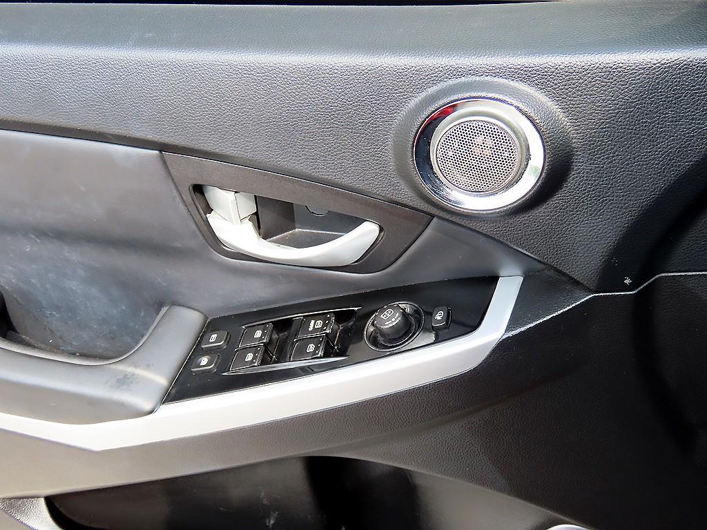 KGM KORANDO — photo 11
