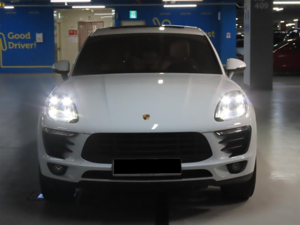 Porsche Macan — photo 01