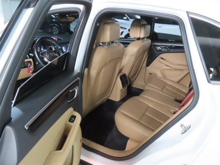 Porsche Macan — photo 13