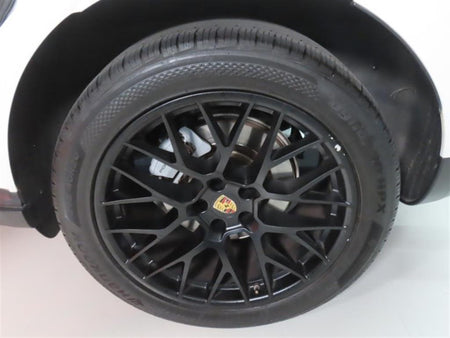 Porsche Macan — photo 16