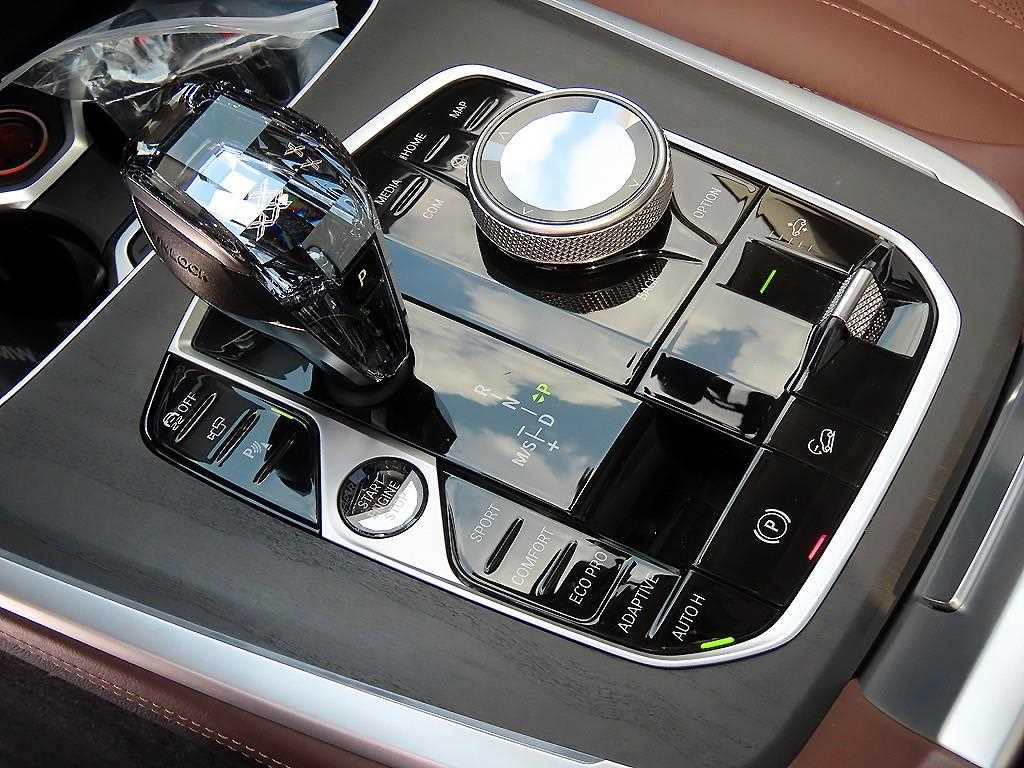 BMW X7 — photo 11