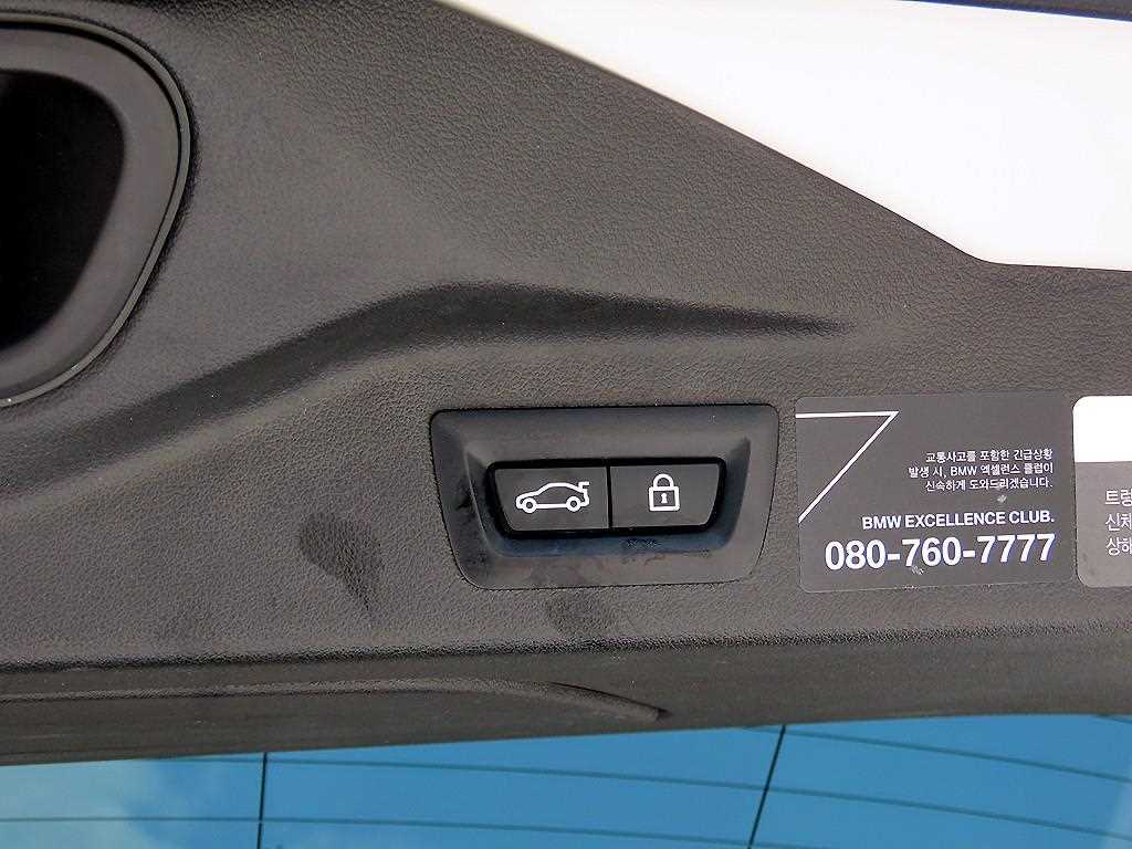 BMW X7 — photo 17