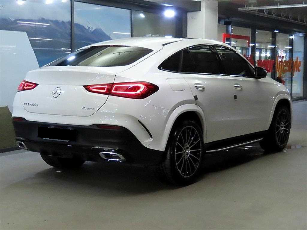 Mercedes-Benz GLE-Class — photo 04