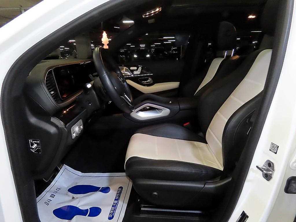 Mercedes-Benz GLE-Class — photo 06