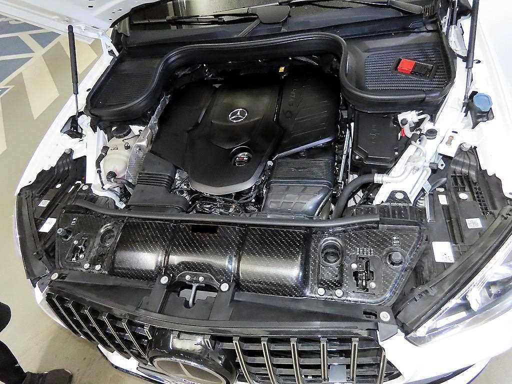 Mercedes-Benz GLE-Class — photo 18