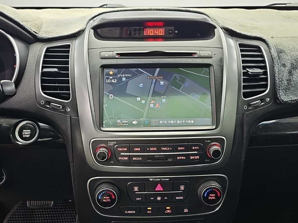 Kia Sorento — photo 10