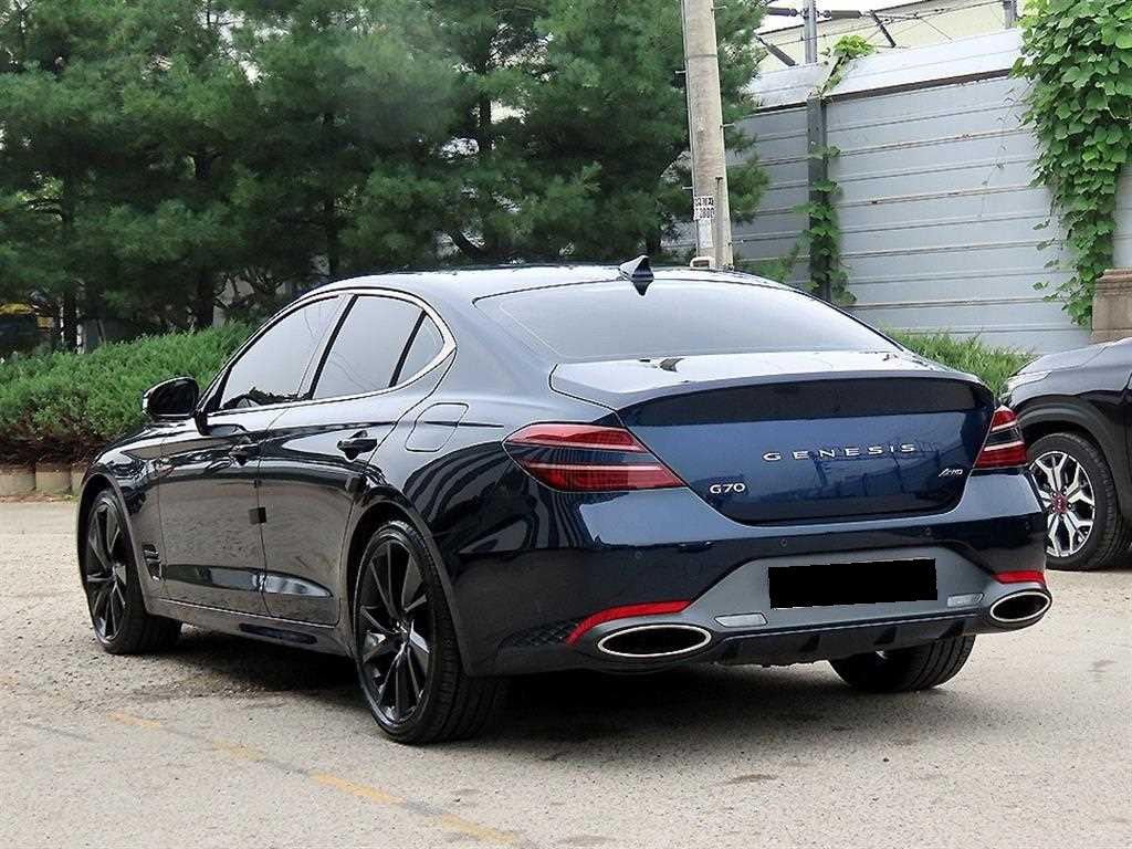 Genesis G70 — photo 03