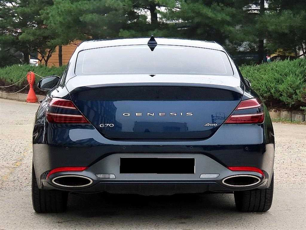 Genesis G70 — photo 04