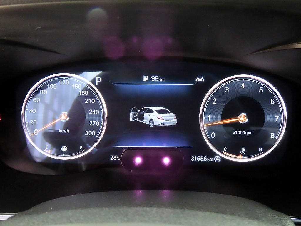 Genesis G70 — photo 09