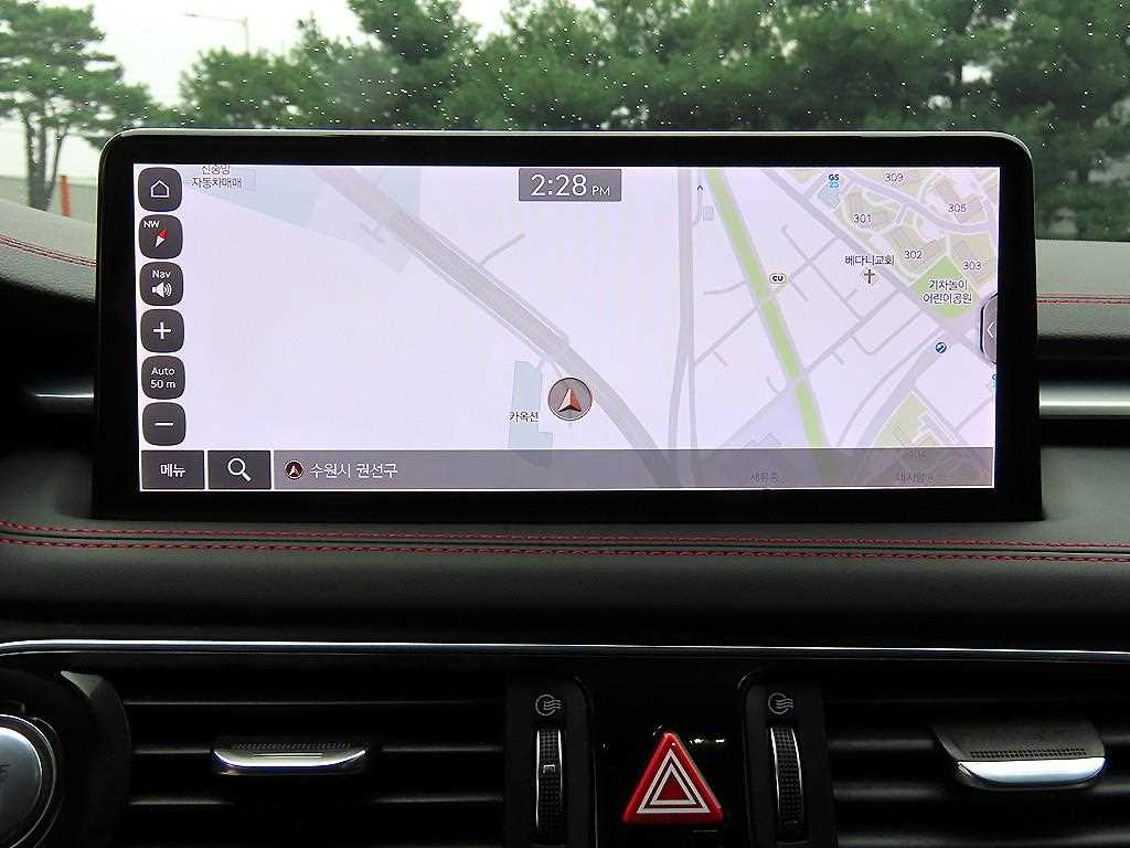 Genesis G70 — photo 13
