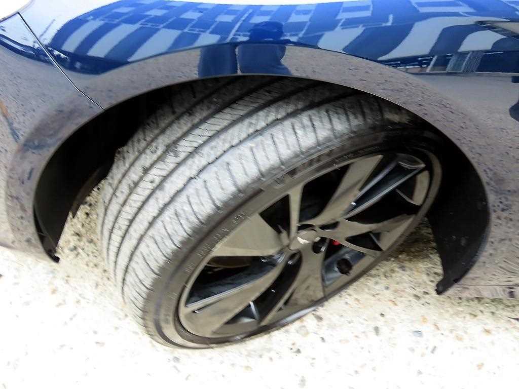 Genesis G70 — photo 20