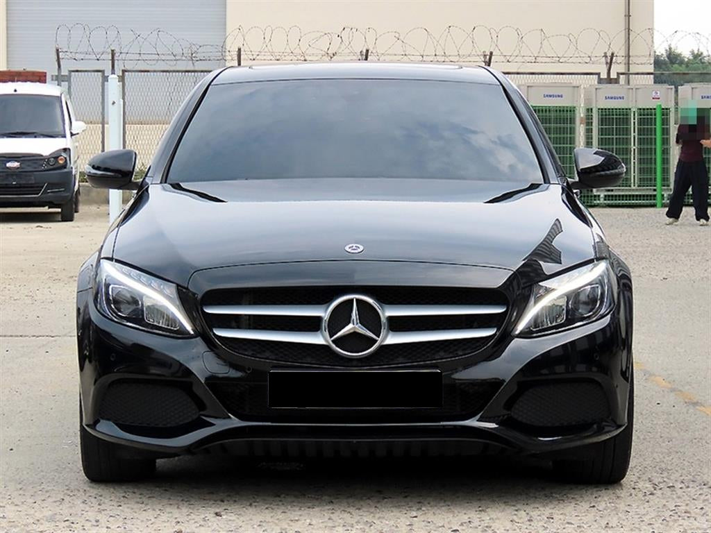 Mercedes-Benz C-Class — photo 01