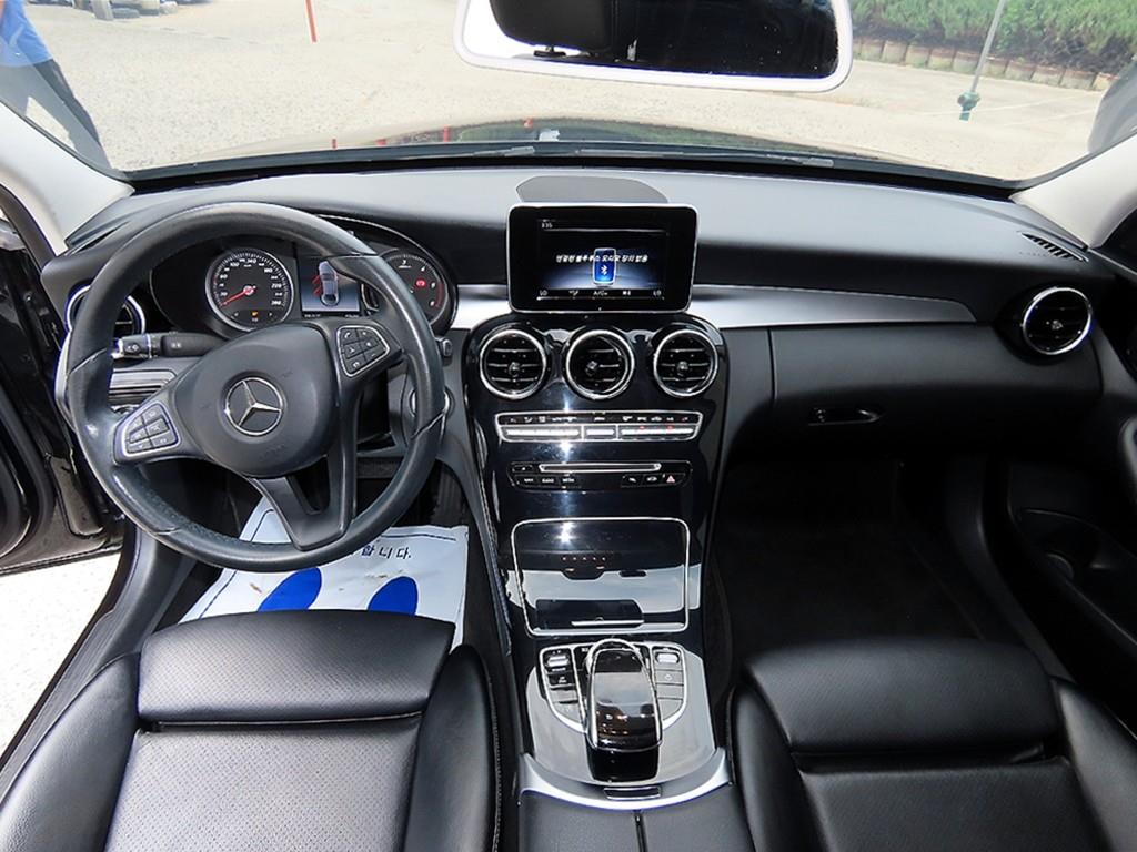 Mercedes-Benz C-Class — photo 07