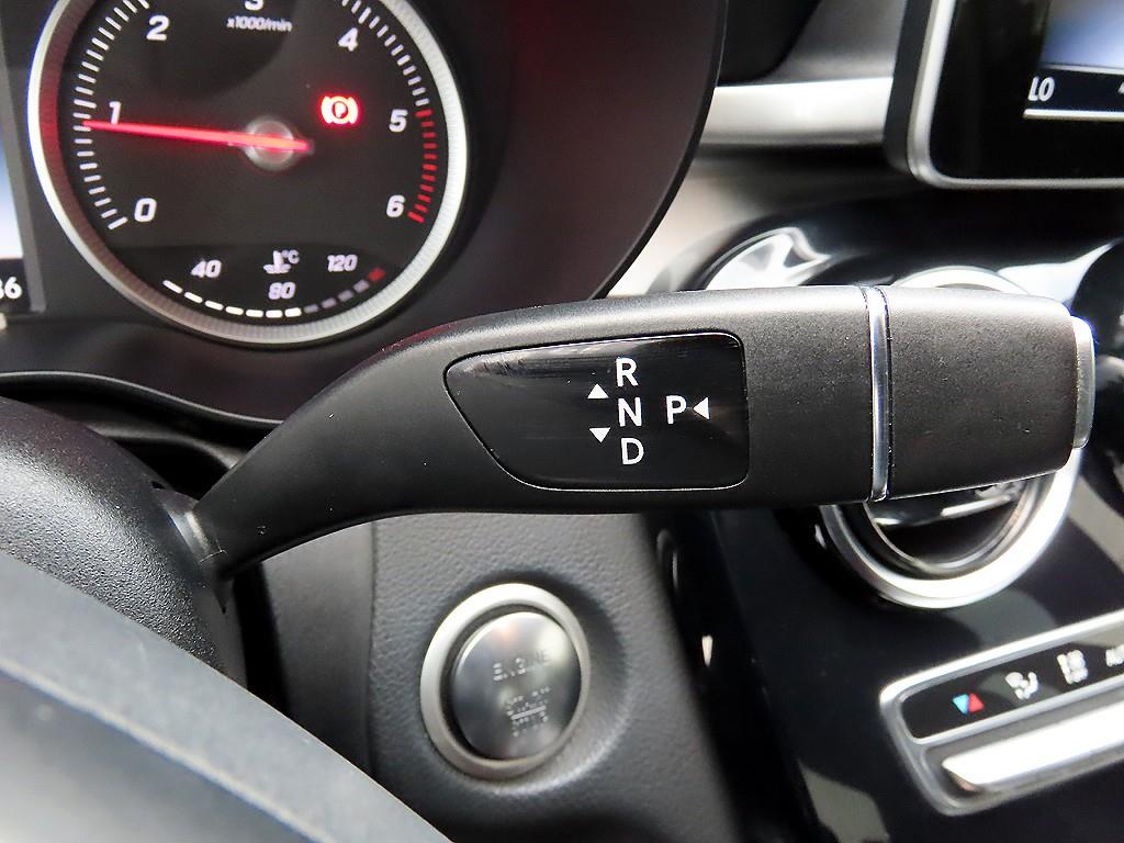 Mercedes-Benz C-Class — photo 10