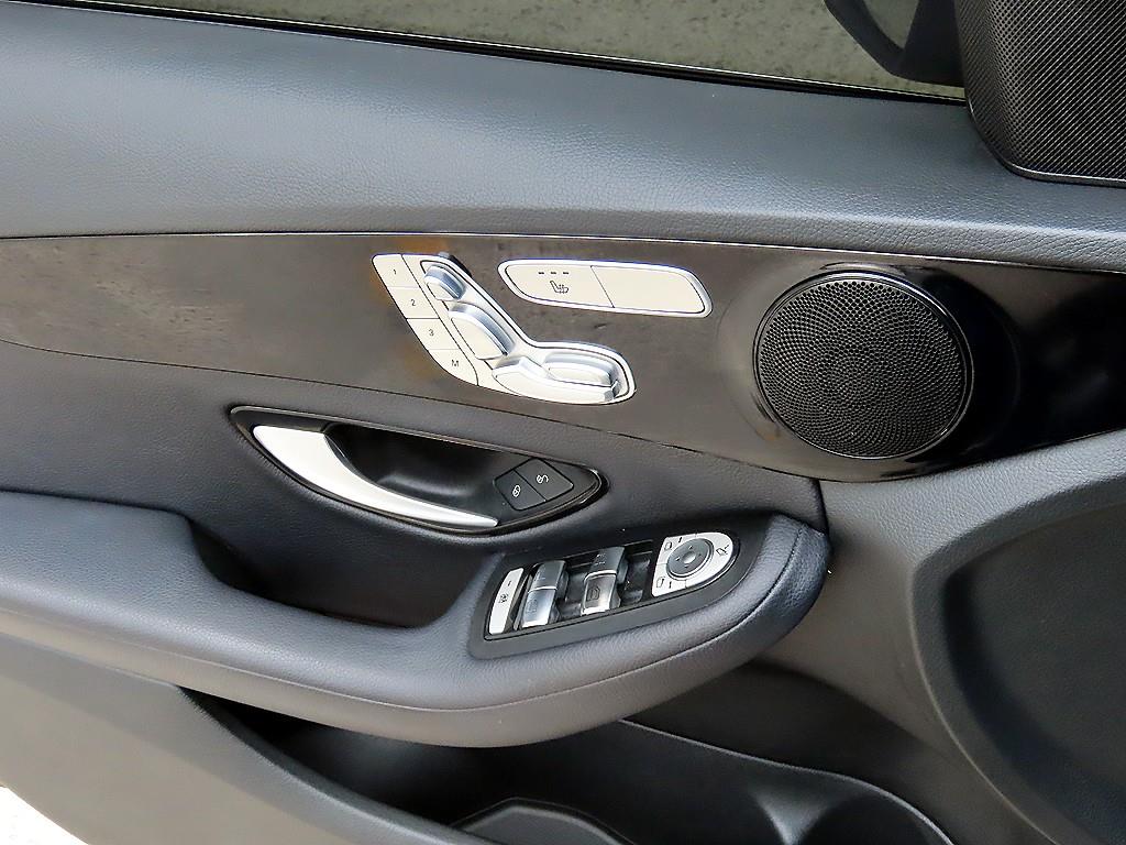 Mercedes-Benz C-Class — photo 11