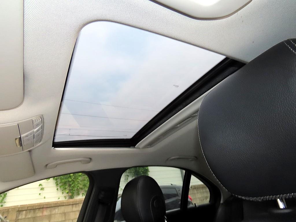 Mercedes-Benz C-Class — photo 17