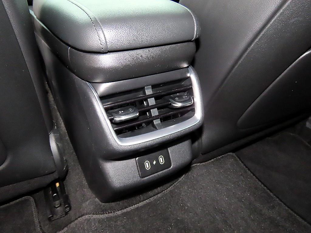 Hyundai Grandeur — photo 18