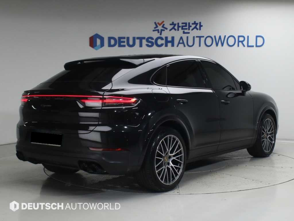 Porsche Cayenne — photo 02