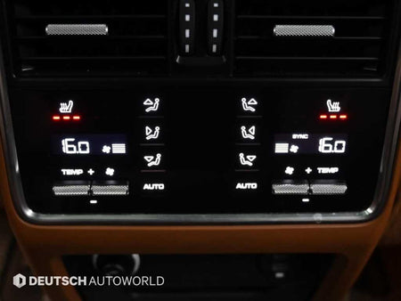 Porsche Cayenne — photo 16