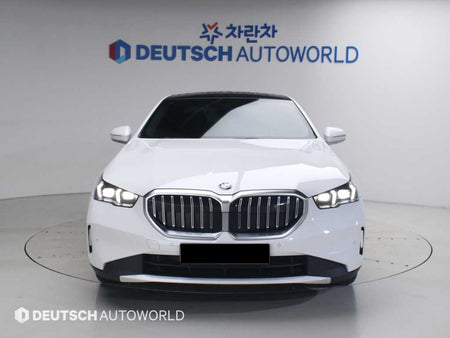 BMW 5-Series — photo 03