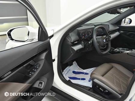 BMW 5-Series — photo 11
