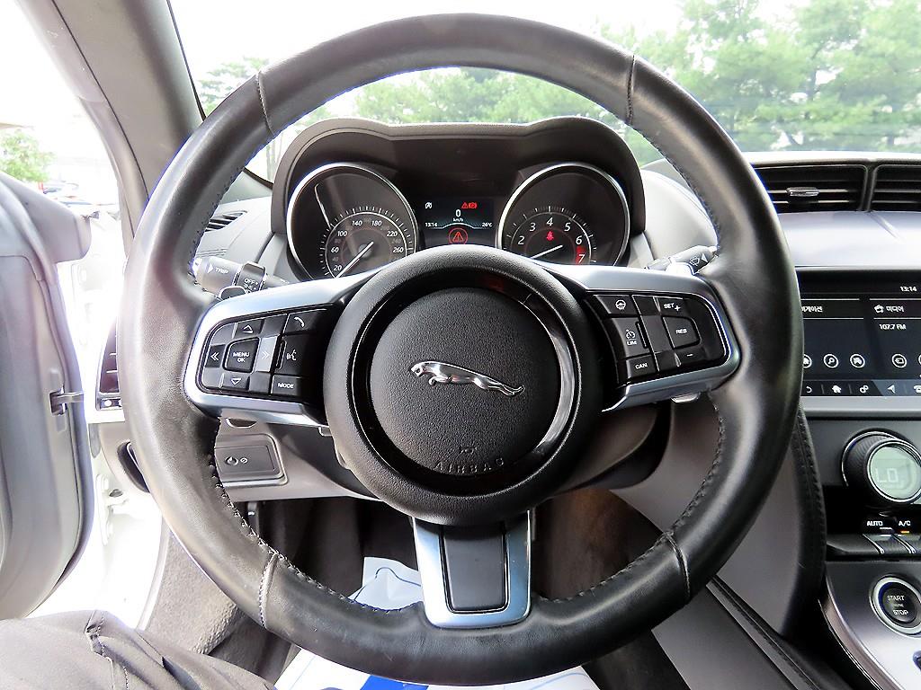 Jaguar F-TYPE — photo 07