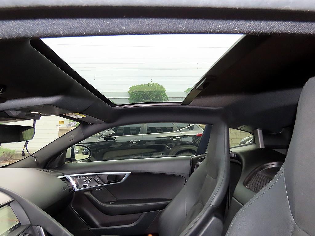 Jaguar F-TYPE — photo 15