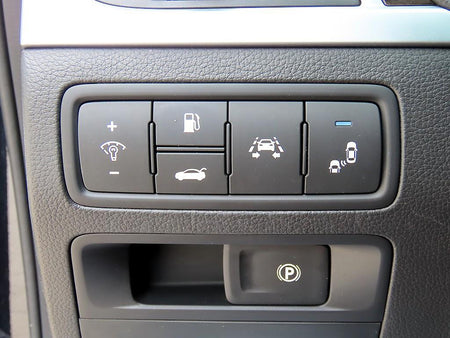 Genesis G80 — photo 12