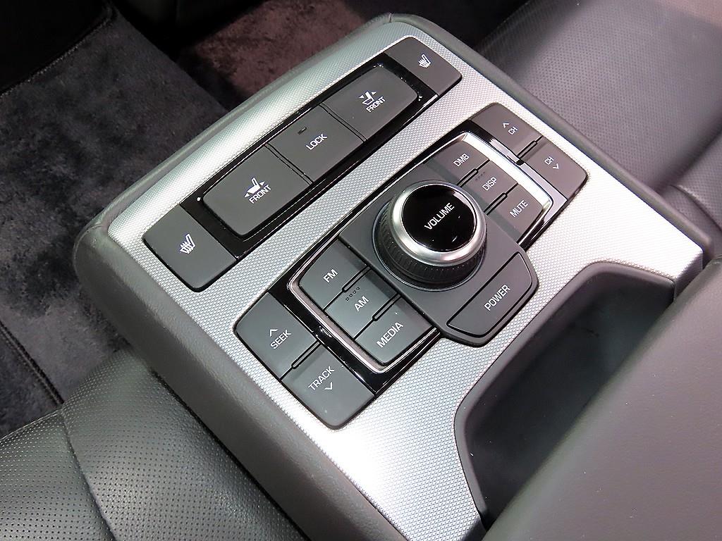 Genesis G80 — photo 18