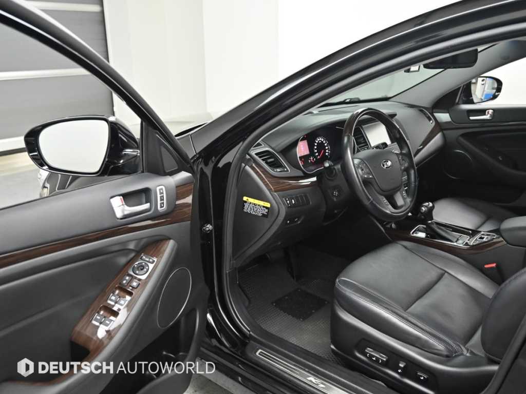 Kia K7 — photo 11