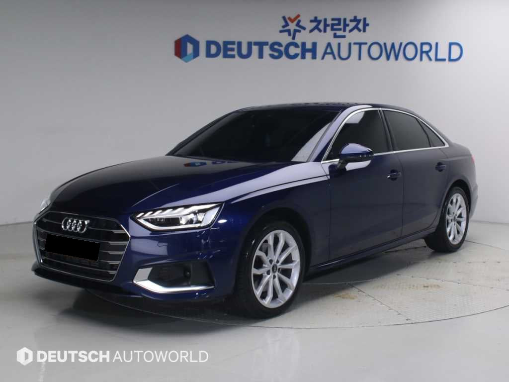 Audi A4 — photo 01