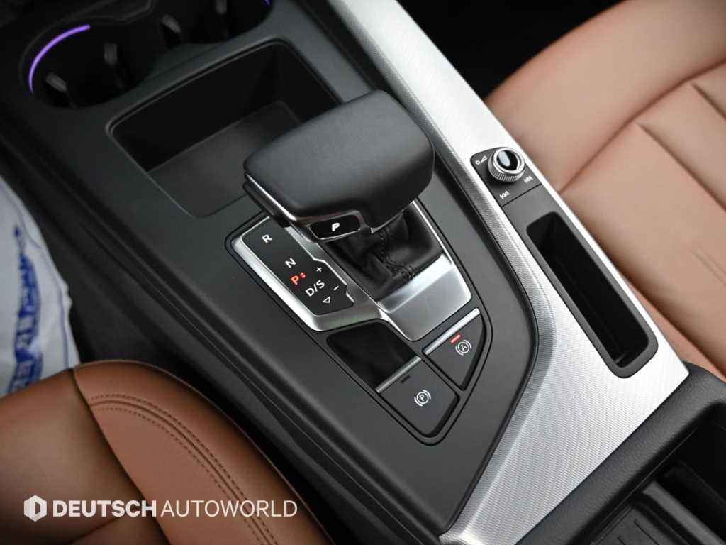 Audi A4 — photo 09
