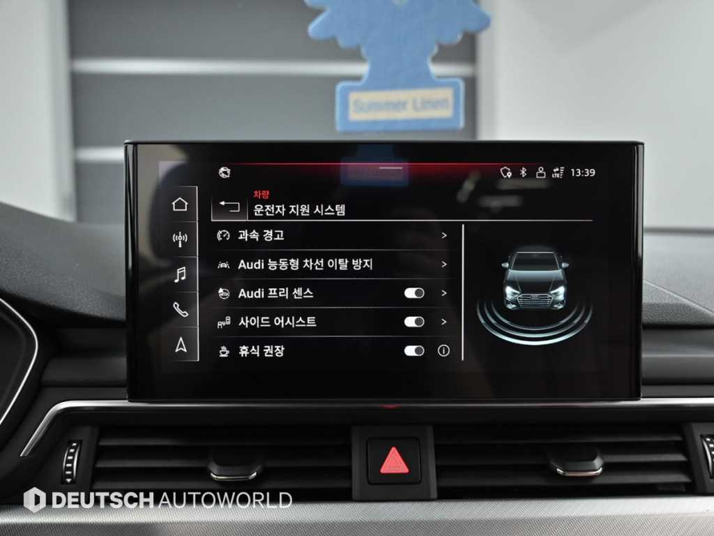 Audi A4 — photo 17