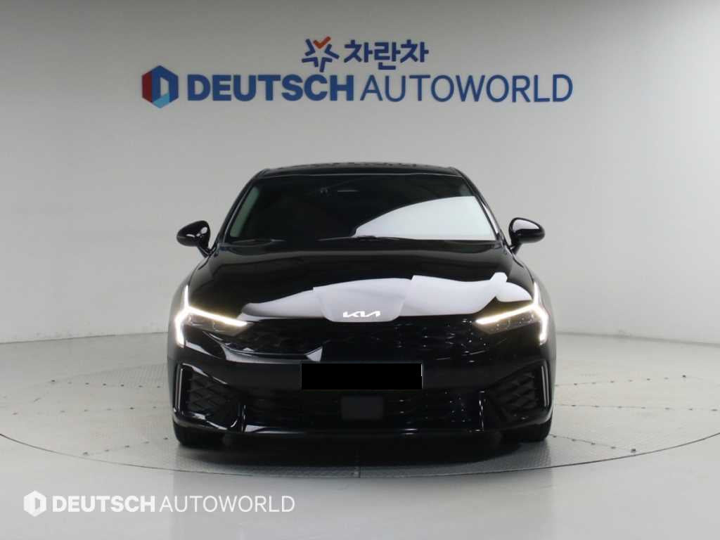 Kia K5 — photo 03